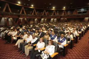 Parte de los presentes en la graduación del curso “Tutoría Virtual en “Diseño de Contenido de entornos virtuales”, que organizó UASD Virtual.
