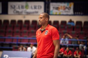 Eulis Báez, dirigente Leones de Santo Domingo