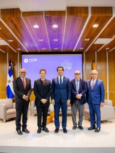 Omar Fernández lidera foro académico en Santiago sobre reforma al sistema de justicia dominicano
