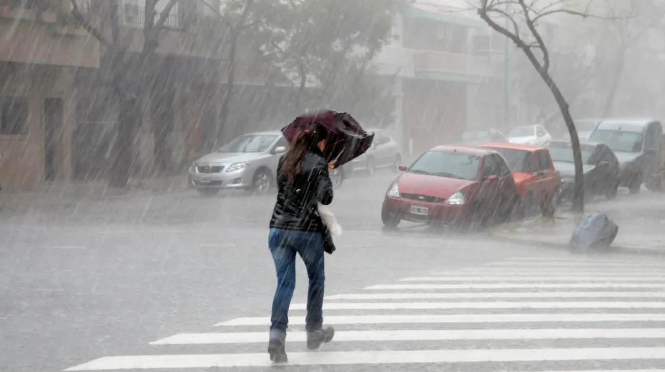 COE eleva a 15 las provincias en alerta por lluvias intensas