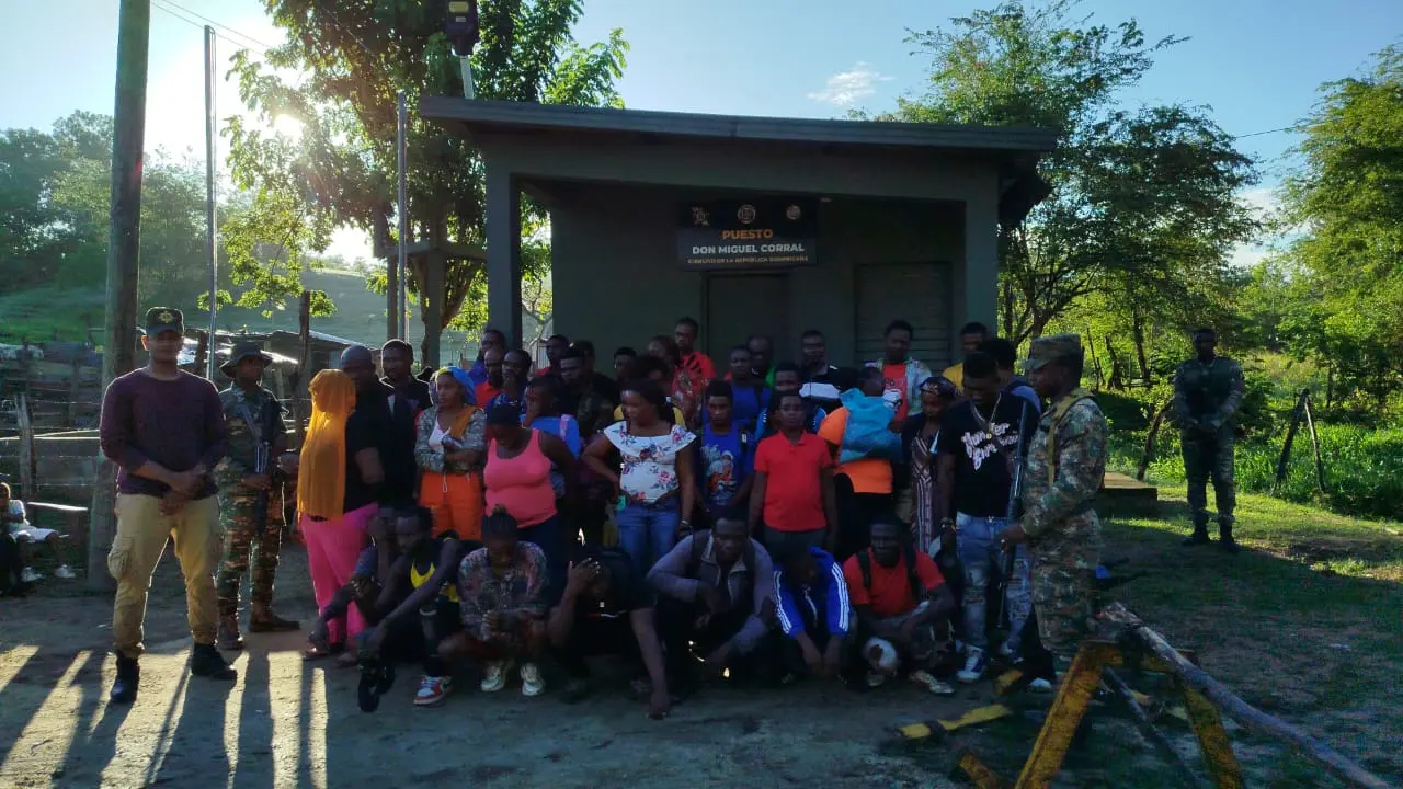 44 inmigrantes indocumentados fue interceptado por el Ejército en Dajabón
