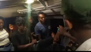 En autobús de transporte público detienen 12 inmigrantes haitianos indocumentados en Dajabón