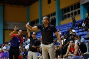 Eulis Báez, dirigente Leones de Santo Domingo