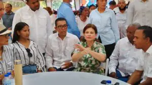 Vicepresidenta Raquel Peña celebra Día de las Madres con más de 1,000 mujeres en Bahoruco
