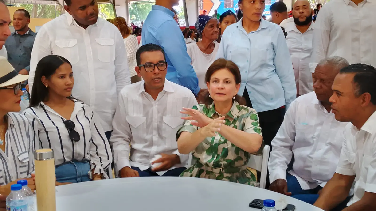Vicepresidenta Raquel Peña celebra Día de las Madres con más de 1,000 mujeres en Bahoruco