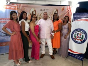 Consulado en Antigua y Barbuda celebra Día de las Madres con rifas de pasajes aéreos y day pass en hoteles