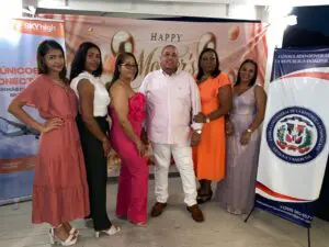 Consulado en Antigua y Barbuda celebra Día de las Madres con rifas de pasajes aéreos y day pass en hoteles