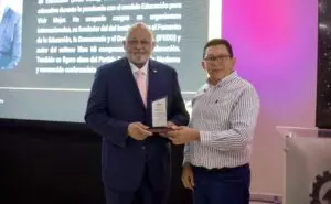Roberto Fulcar lleva su visión de “Liderazgo Trascendente” a Honduras.