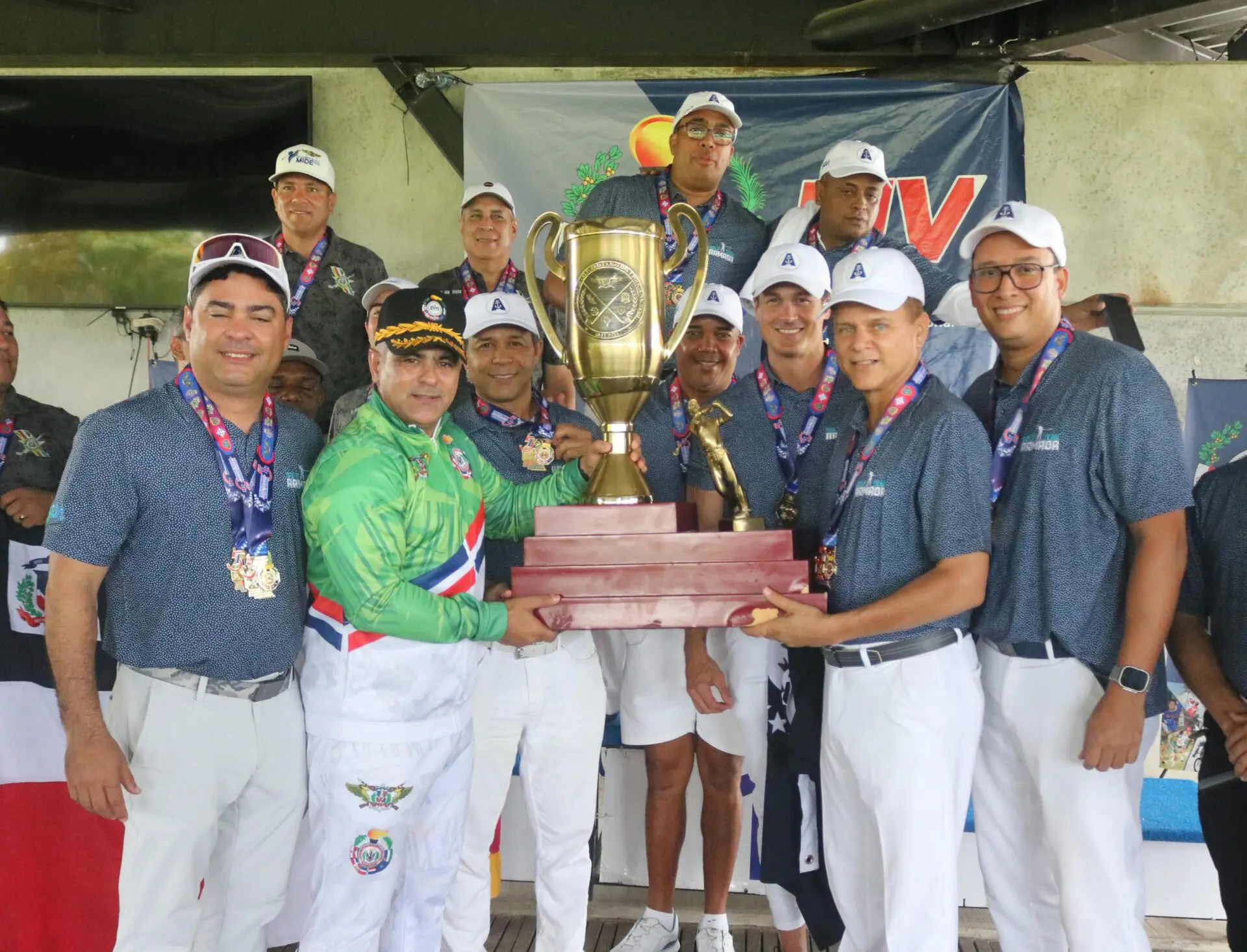 La representación de la Armada de República Dominicana, campeona del golf de los Juegos Deportivos Militares y Policiales.