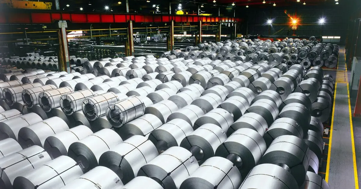 Trump eleva al 50 % los aranceles al acero y aluminio