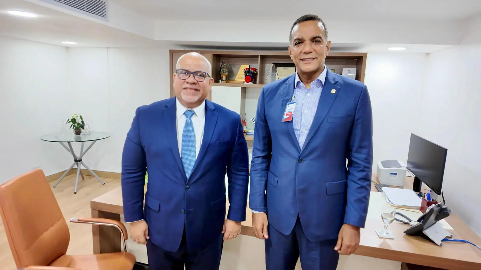 Senador Carlos Gómez gestiona feria de préstamos para emprendedores de Espaillat junto a Promipyme