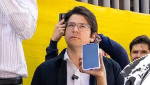 Miguel Uribe Turbay es la ¿última? víctima de la violencia política en Colombia