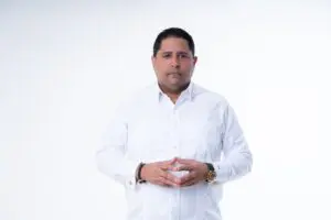 Eduardo Mallen: Omar levantó la mano a su padre, todos estamos encarrilados en el camino del liderazgo y experiencia que representa Leonel Fernández