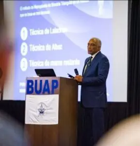 Otorgan nuevo reconocimiento internacional al doctor Grullón por sus innovaciones en cirugía plástica