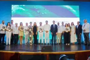 Equipo Evergo durante premiación. FUENTE EXTERNA