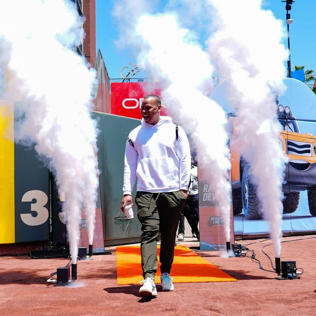 Los 3 momentos top del debut de Devers en San Francisco