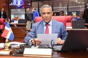 Senador Franklin Romero propone incorporación de dispositivos telemáticos en delitos de violencia de genero