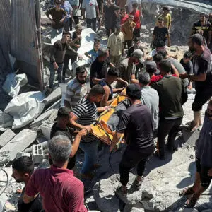 Gaza supera los 55,700 muertos mientras Israel sigue atacando Irán