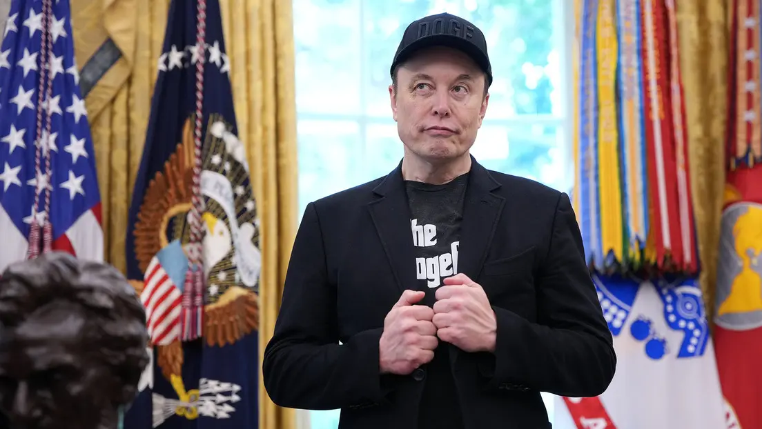 "Es una serpiente": Musk arremete contra un influyente asesor de Trump