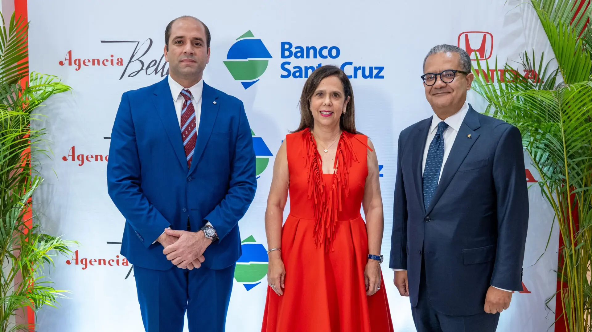 Julián Alcántara, Maribel Bellapart y Rafael Jiminian. FUENTE EXTERNA