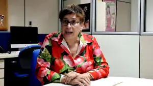 Luchy Plasencia habla con pasión de sus inquietudes literarias y artísticas.