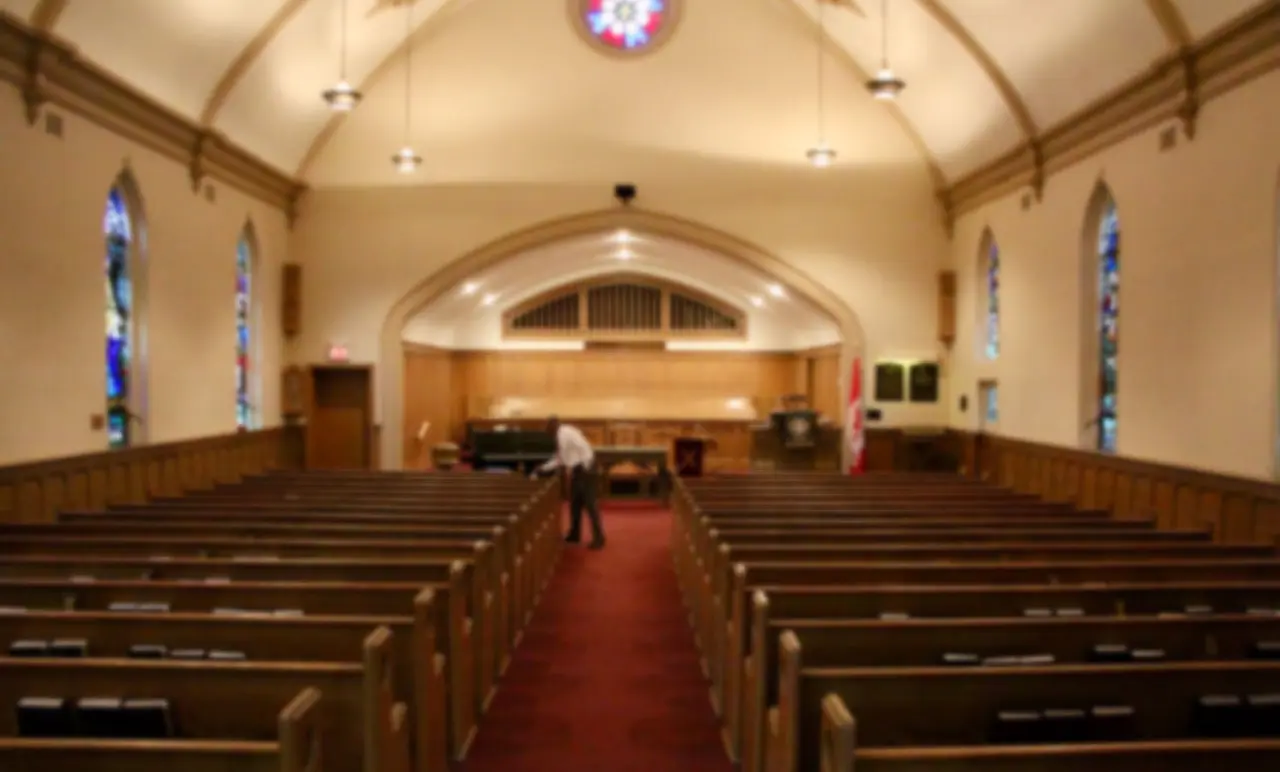 VIDEO: Pastor muere en su iglesia mientras predicaba la palabra