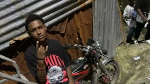 PN activa búsqueda de responsables por muerte de adolescente durante ataque dirigido a presunto distribuidor de drogas en Santiago