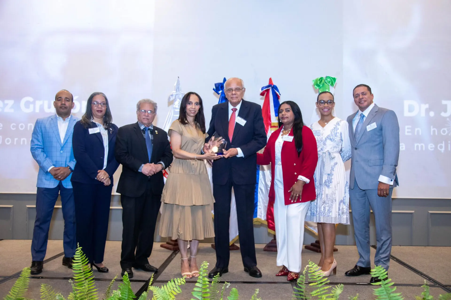Ciudad Sanitaria honra al Dr. Julio Manuel Rodríguez Grullón en su III Jornada Científica           