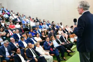 Superintendente de Seguros de Costa Rica propone replantear modelo asegurador ante desafíos globales