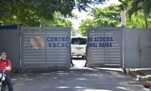 Migración informa fallecimiento de ciudadana estadounidense detenida en centro de retención de Haina