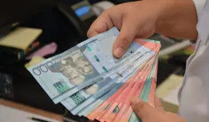 Informe macroeconómico revela señales de cuidado financiero