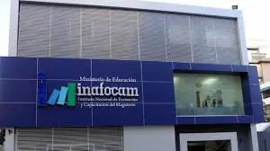 Inafocam otorga 44,474 becas formativas en beneficio de docentes del sistema público preuniversitario