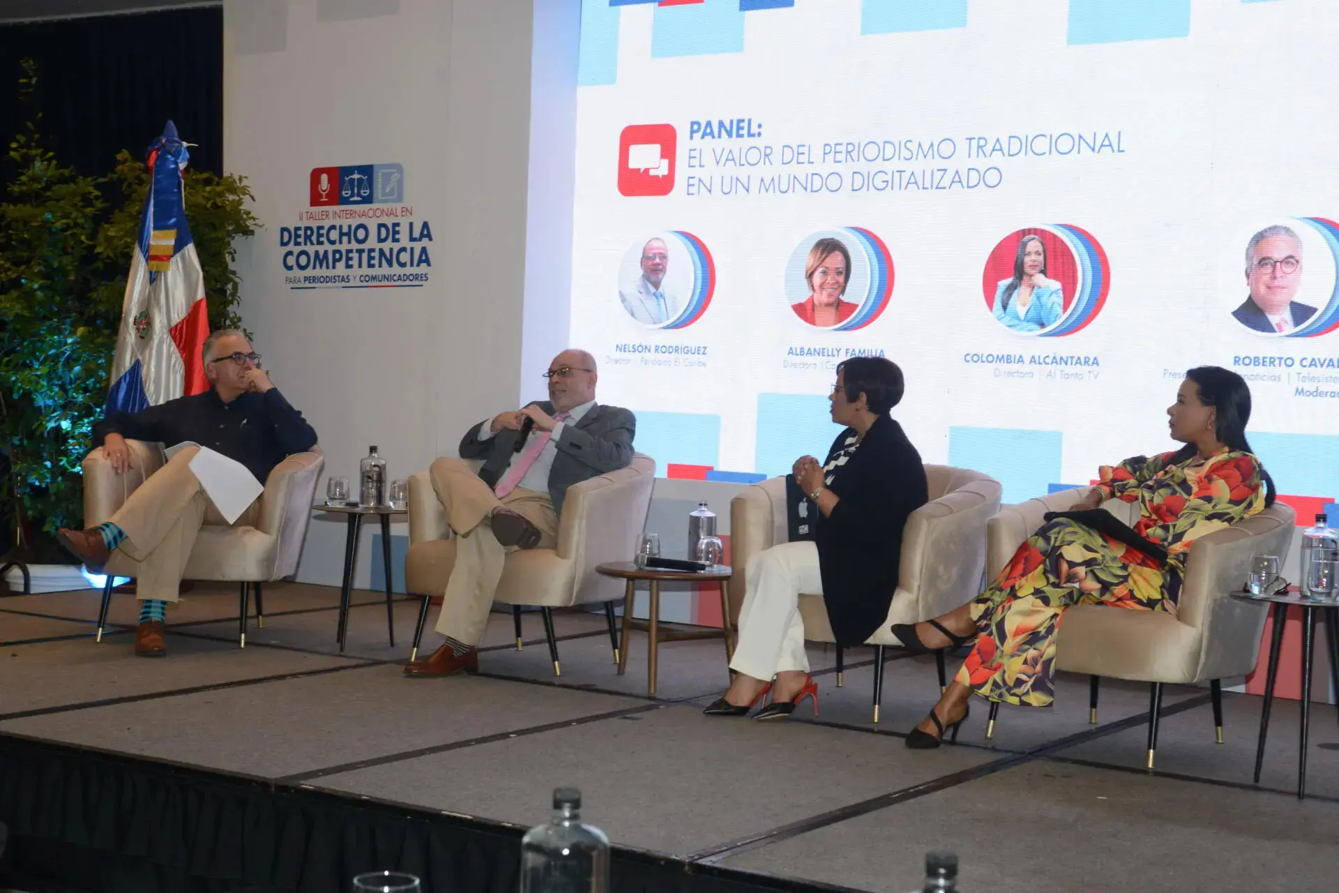 Los directores de El Caribe y CDN cerraron el taller para comunicadores de ProCompetencia