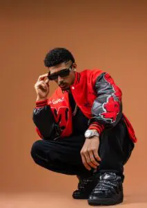 Brayan Mezz conquista el primer lugar de Hot Song Urbano en Monitor Latino con “Ni Malo Ni Santo”
