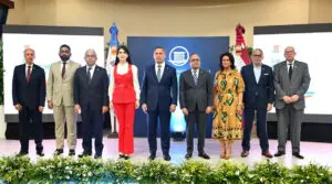 Domingo Gil, Amaury Reyes, Manuel Ulises Bonnelly, Army Ferreira, Henry Molina, Napoleón Estévez Lavandier, María del Carmen Santana, José Alejandro Ayuso y Fidias Aristy. FUENTE EXTERNA