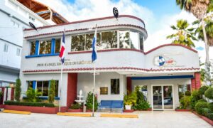 ADP condiciona cámaras en aulas: Exige reglamento y Minerd guarda silencio