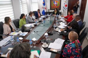 Fedomu y Fedodim abordan con Cámara de Cuentas casos de alcaldes sin declarar