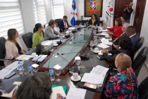 Fedomu y Fedodim abordan con Cámara de Cuentas casos de alcaldes sin declarar