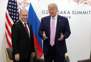 Trump mantiene una llamada con Putin, pero no logra 