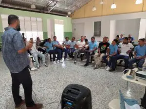 El programa Haina Pinta los Colores del Jazz junto a los niños participantes. FUENTE EXTERNA