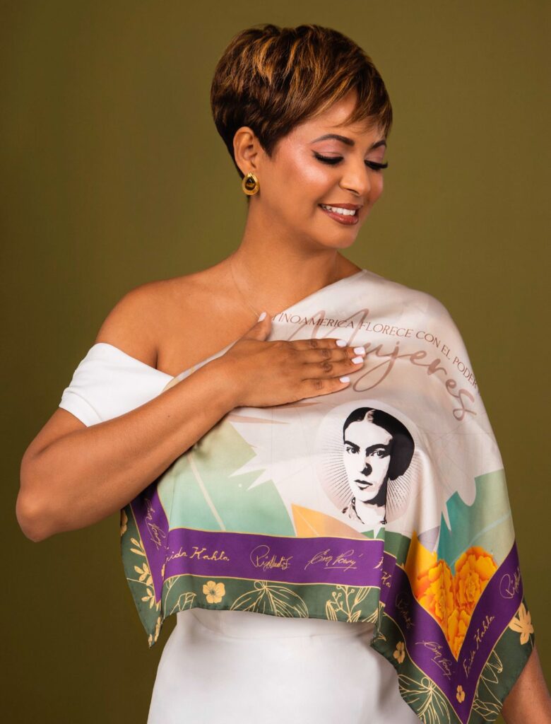 Nina Vásquez presenta "La Pañoleta Latinoamérica"