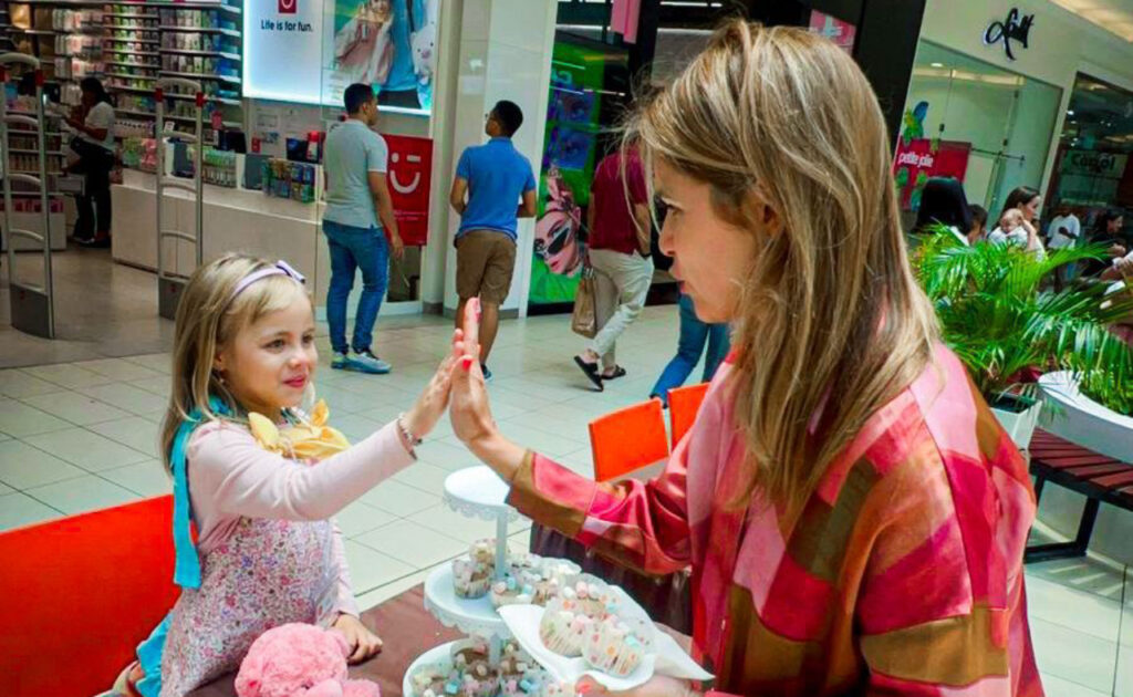 Niños presentan productos en feria de emprendimiento en RD