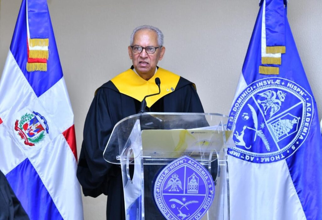 UASD reconoce al doctor Rafael Sánchez Español