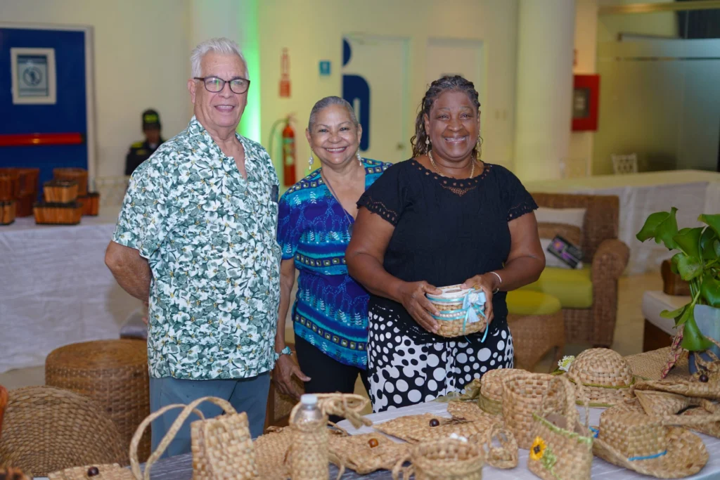Apolinar Peralta, Máxima Antonia y Rosa Elena Montero