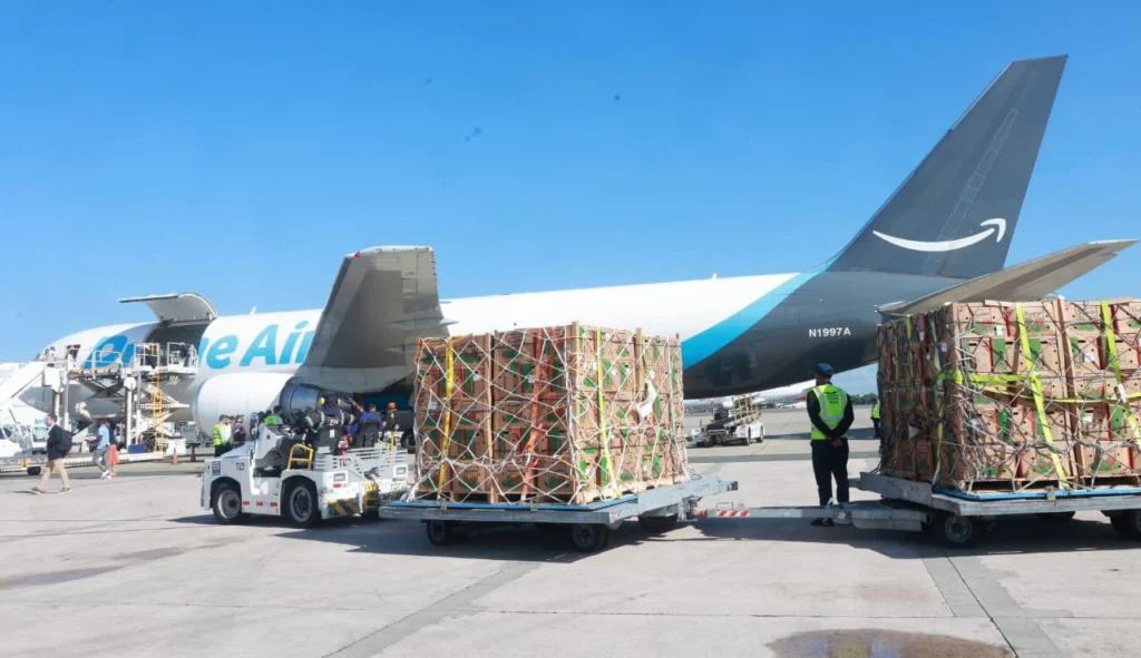 Con Amazon Air en RD se esperan entregas más rápidas, pero la última milla sigue siendo parte del juego
