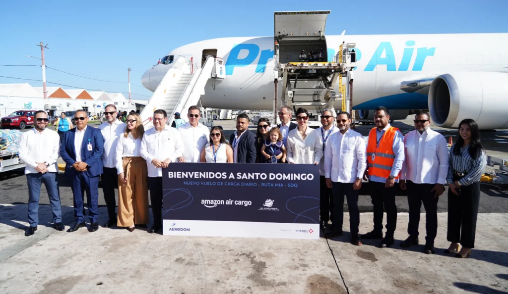 Avión de carga de Amazon Air en el AILA de Santo Domingo