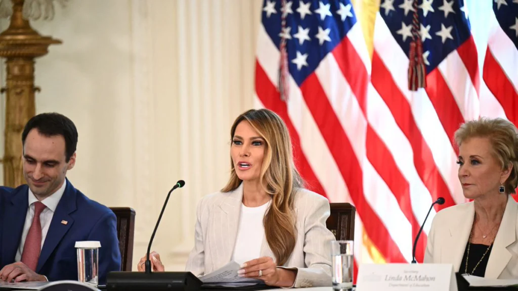 Melania pidió "responsabilidad" en el uso de la Inteligencia Artificial