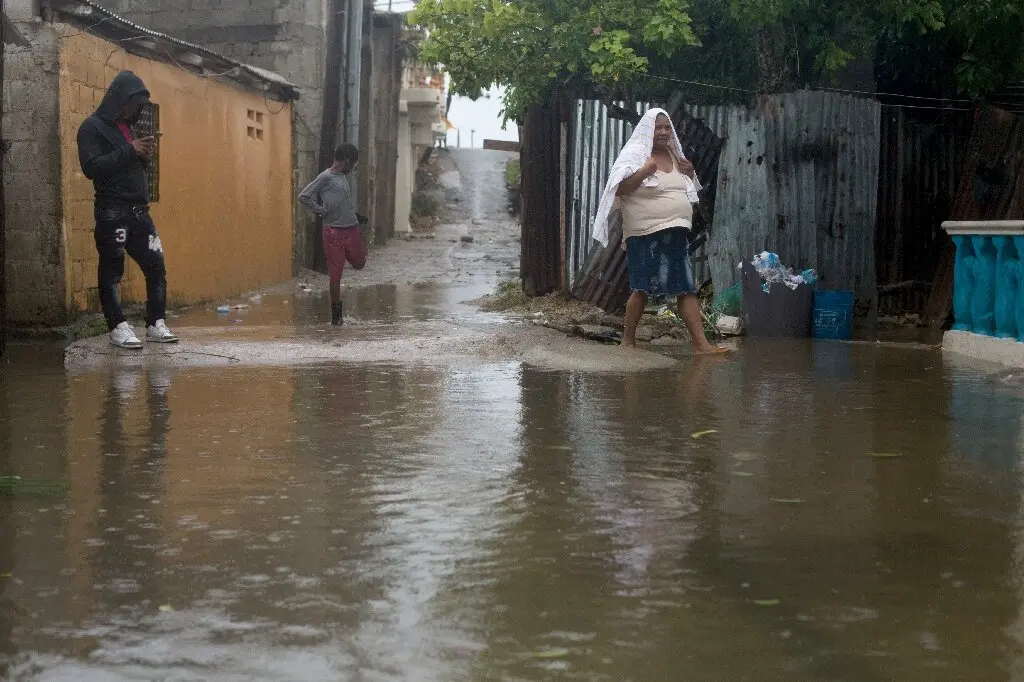 Autoridades recomiendan medidas rápidas ante alertas de lluvia.
