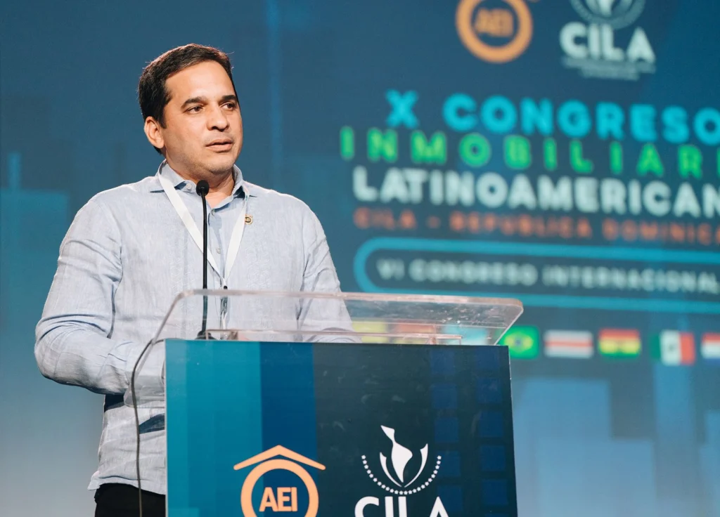Alberto Bogaert, presidente AEI