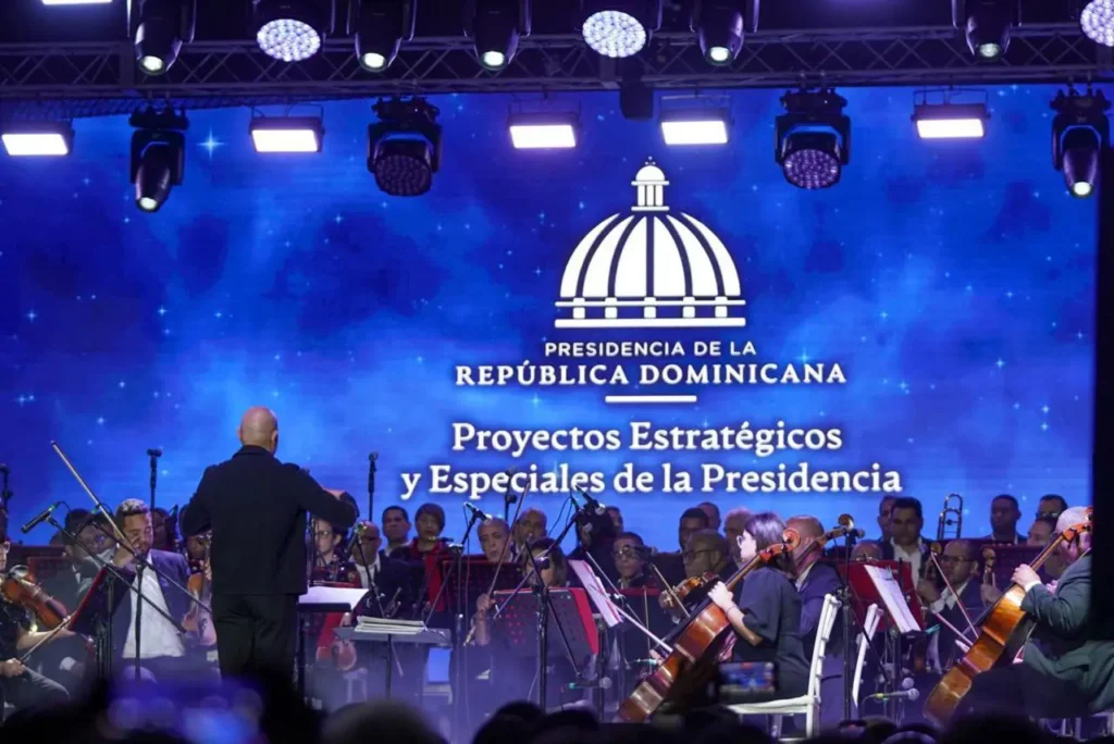La Orquesta Filarmónica de Santo Domingo en una presentación en Moca